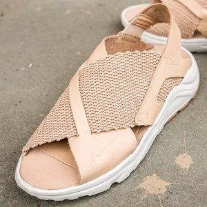 Air Huarache- Leather Thong , W Size 9